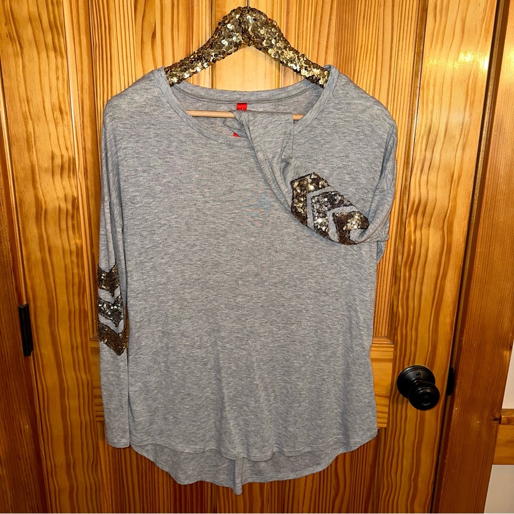 ✨ Boutique | sequin elbow top